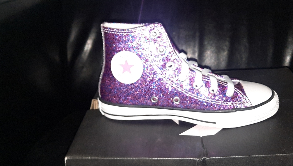 Girls high top Converse